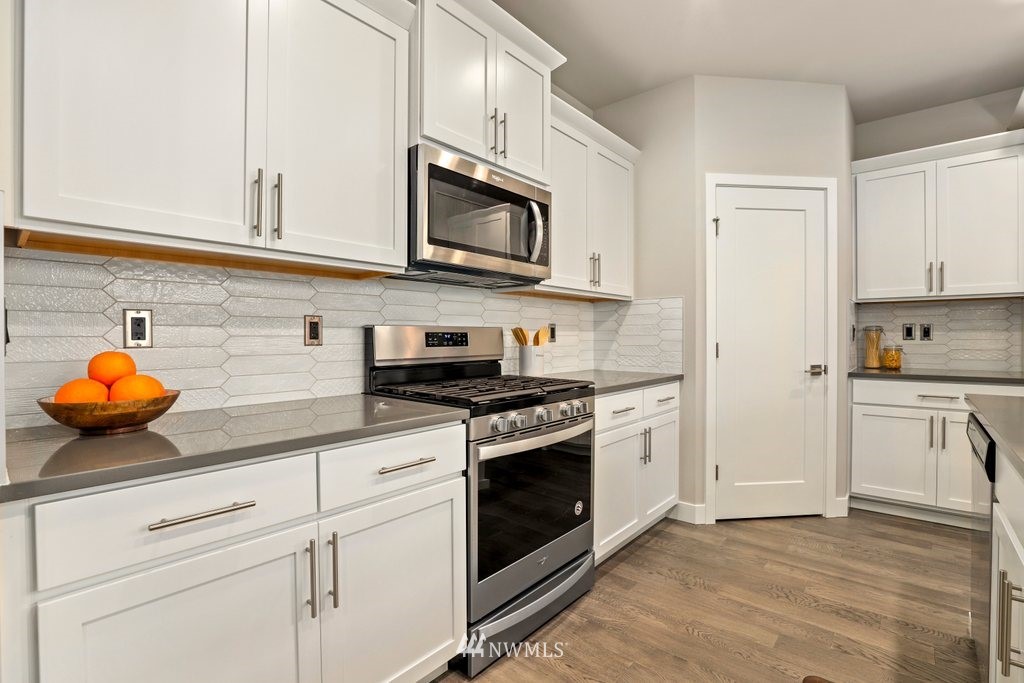 3403 167th Place Southeast Bothell, WA 98012 - Photo 13 of 34 Gallery Image 13