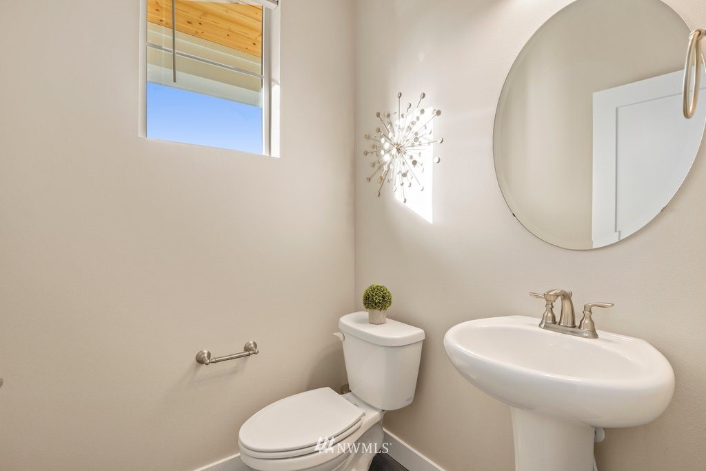 3403 167th Place Southeast Bothell, WA 98012 - Photo 16 of 34 Gallery Image 16