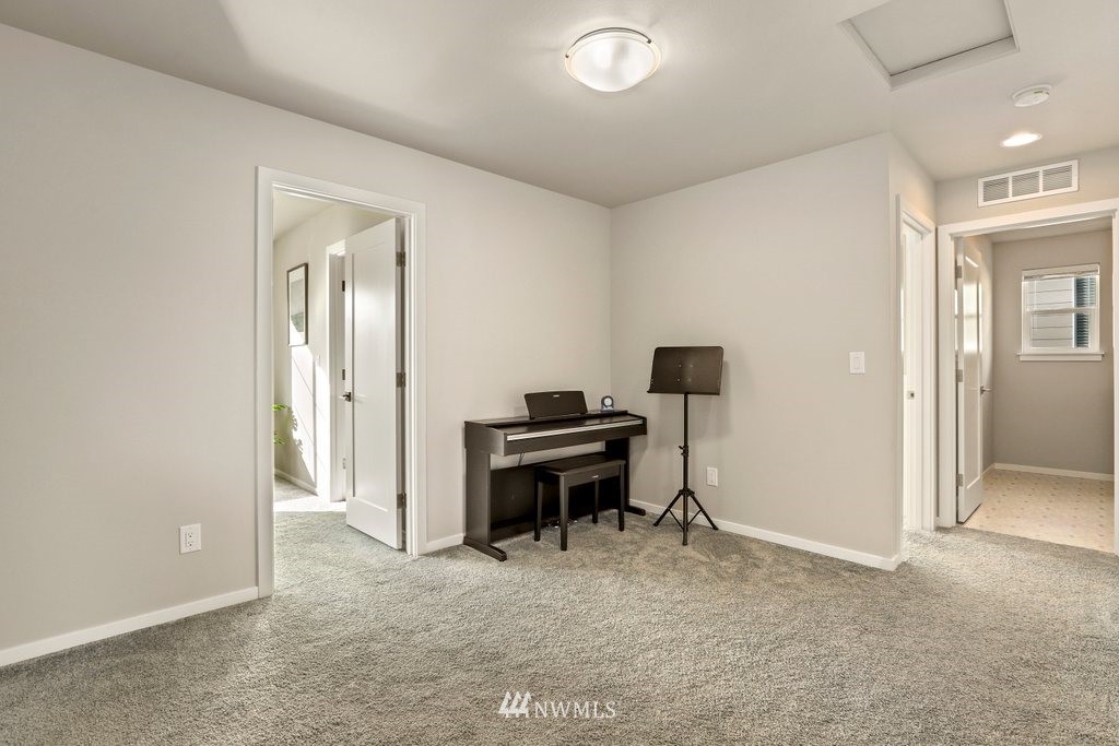 3403 167th Place Southeast Bothell, WA 98012 - Photo 18 of 34 Gallery Image 18