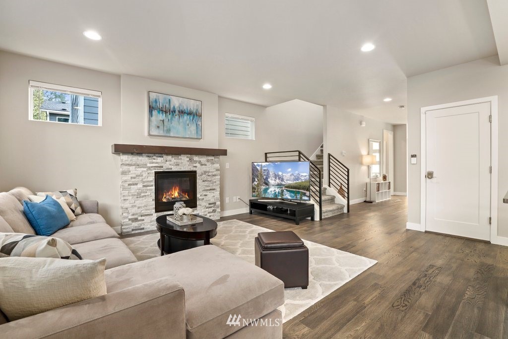 3403 167th Place Southeast Bothell, WA 98012 - Photo 6 of 34 Gallery Image 6