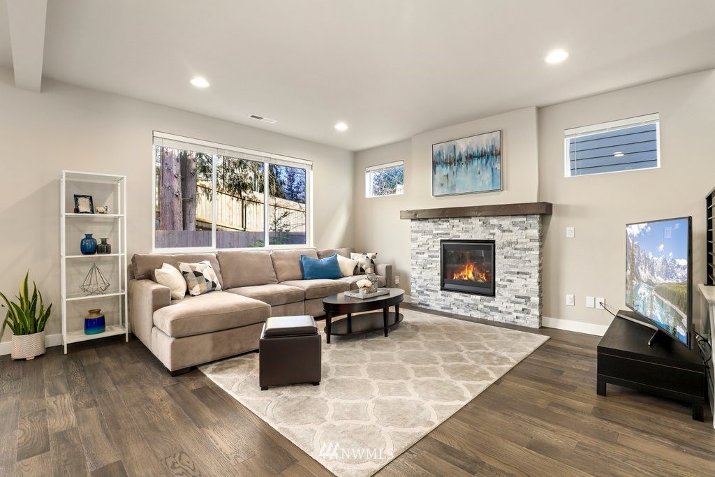 3403 167th Place Southeast Bothell, WA 98012 - Photo 7 of 34 Gallery Image 7