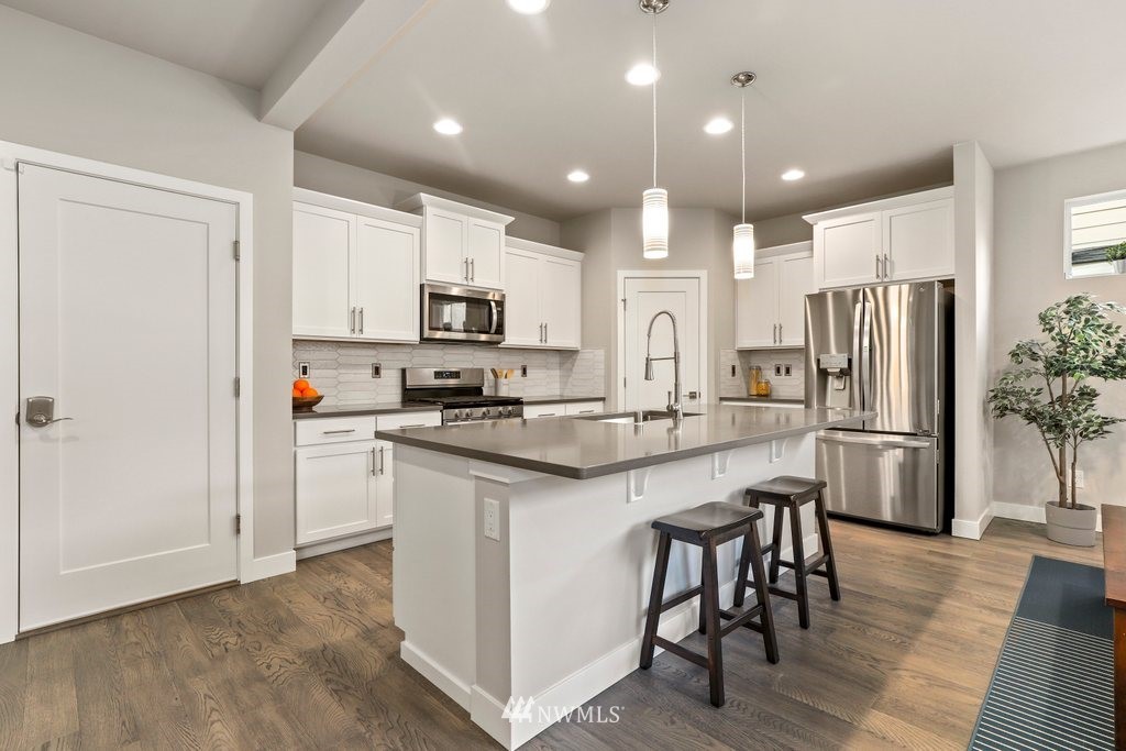 3403 167th Place Southeast Bothell, WA 98012 - Photo 10 of 34 Gallery Image 10