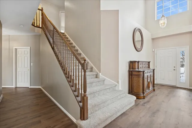 $499,900 | 8 Litchfield Court, Lake In The Hills, IL 60156