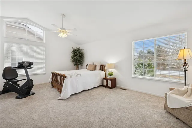 $499,900 | 8 Litchfield Court, Lake In The Hills, IL 60156