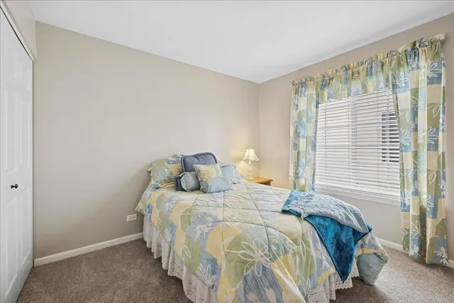 $499,900 | 8 Litchfield Court, Lake In The Hills, IL 60156