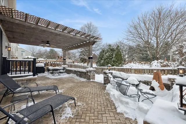 $499,900 | 8 Litchfield Court, Lake In The Hills, IL 60156