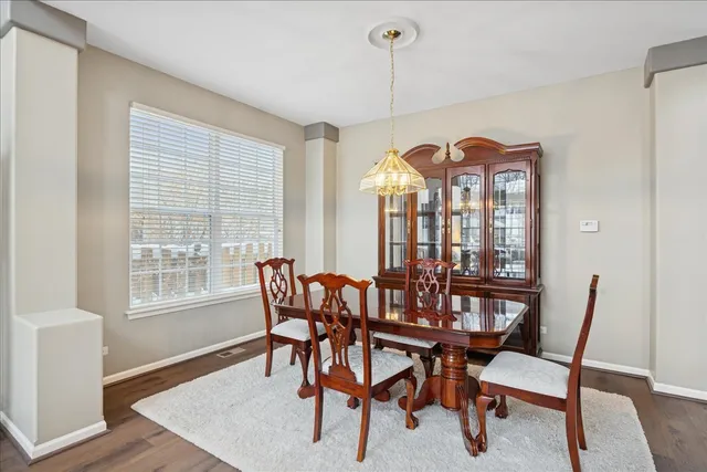 $499,900 | 8 Litchfield Court, Lake In The Hills, IL 60156