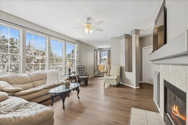 $499,900 | 8 Litchfield Court, Lake In The Hills, IL 60156