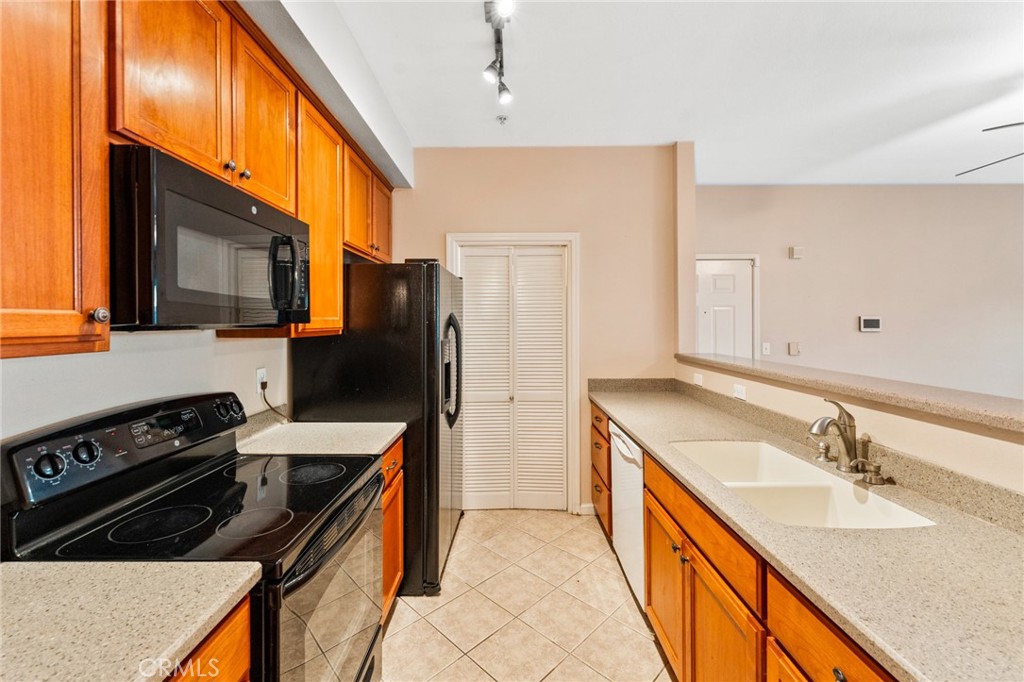 375 Central Avenue, Unit 41 Riverside, CA 92507 - Photo 5 of 22