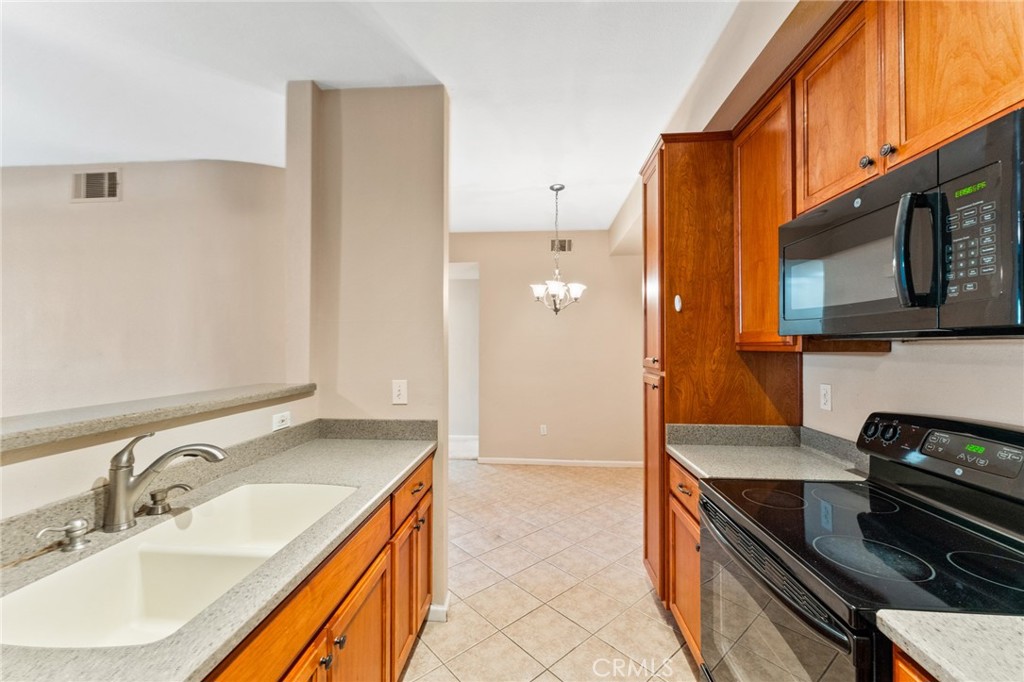 375 Central Avenue, Unit 41 Riverside, CA 92507 - Photo 7 of 22