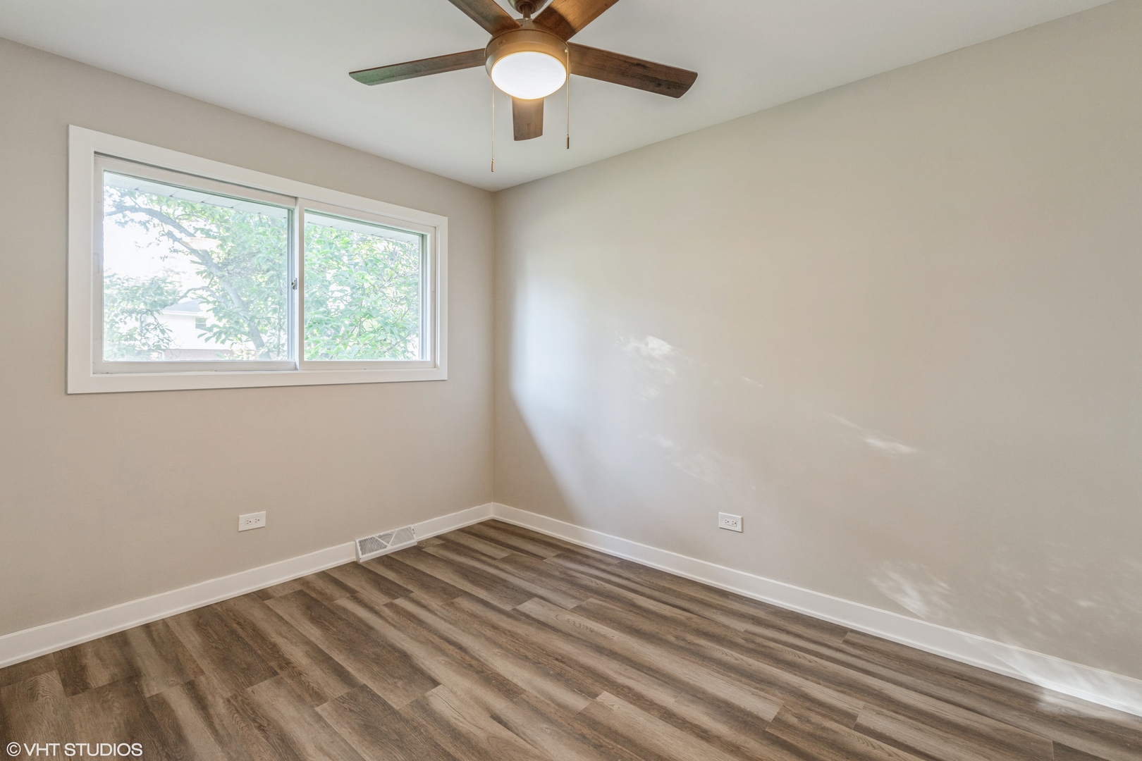 3235 Newcastle Road Waukegan, IL 60087 - Photo 12 of 17 Gallery Image 12