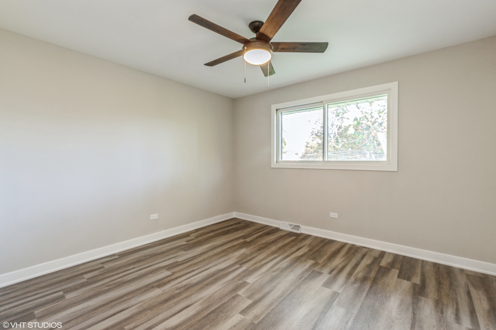 3235 Newcastle Road Waukegan, IL 60087 - Photo 10 of 17 Gallery Image 10