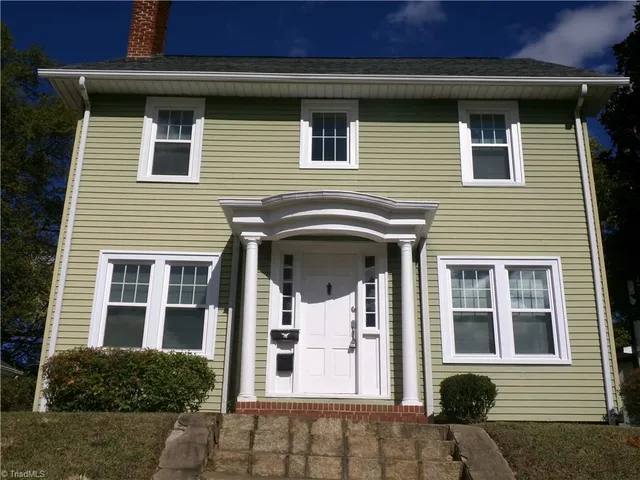 $1,800 | 1529 West 1st Street, Winston-Salem, NC 27104