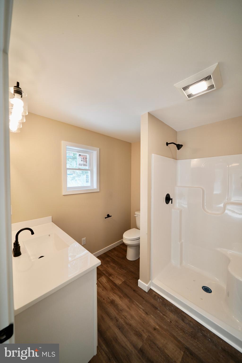 109 Main Street Ellendale, DE 19941 - Photo 22 of 29 a bathroom with a bathtub and a shower