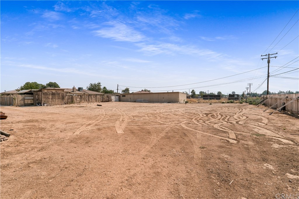 19903 Serrano Road Apple Valley, CA 92307 - Photo 33 of 51