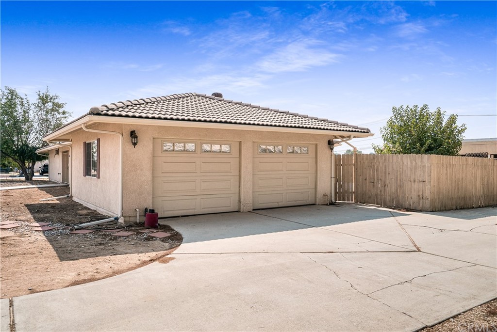 19903 Serrano Road Apple Valley, CA 92307 - Photo 36 of 51