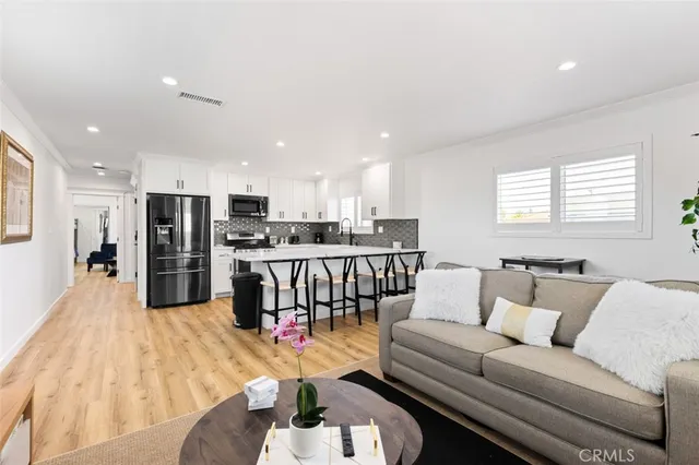 $2,750 | 1758 1/2 West 36th Street, Unit A, Los Angeles, CA 90018