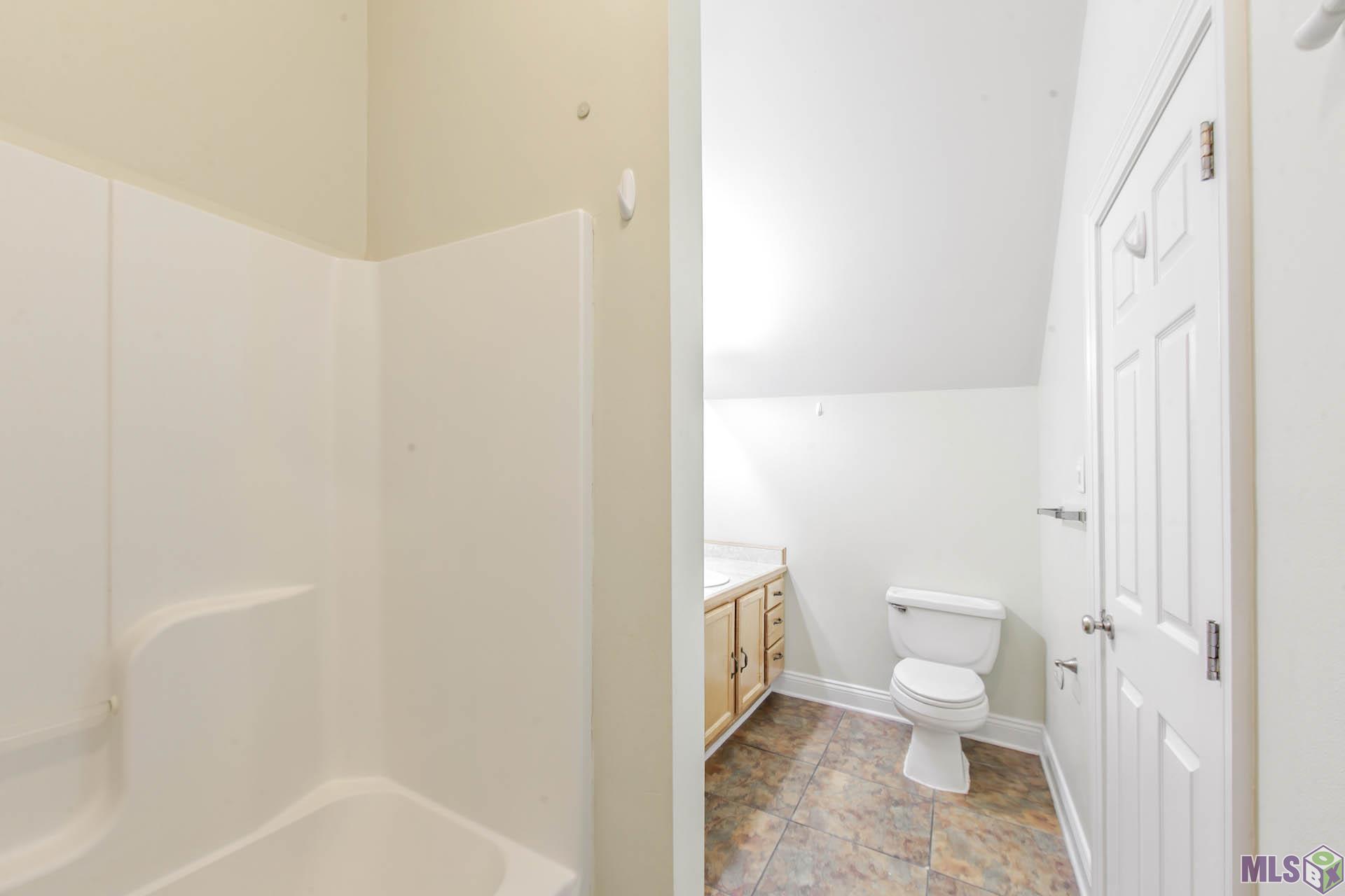104 B Ramey Road, Unit B Houma, LA 70360 - Photo 10 of 13