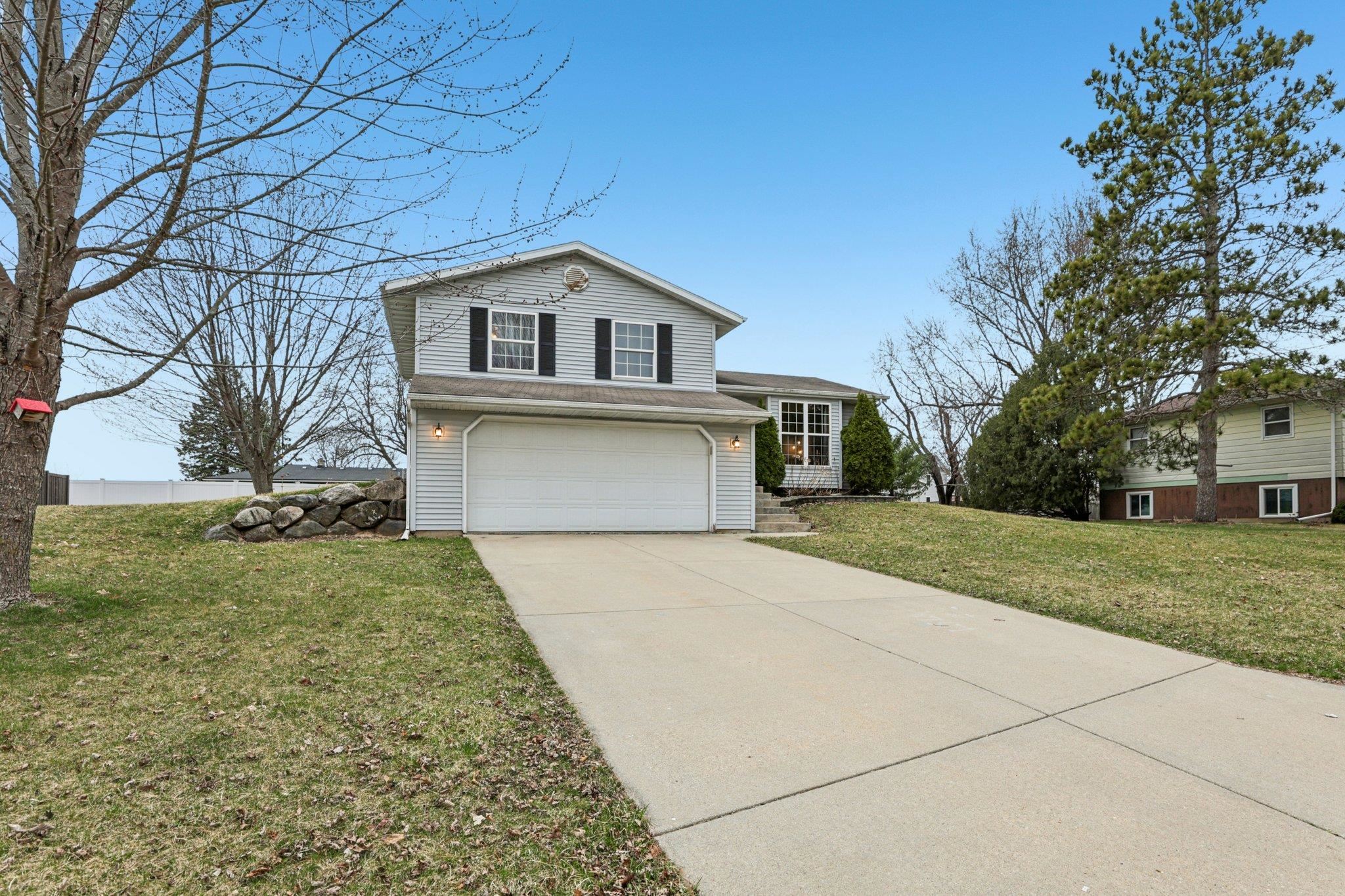 457 Mitchell Street Belleville, WI 53508 - Photo 3 of 30