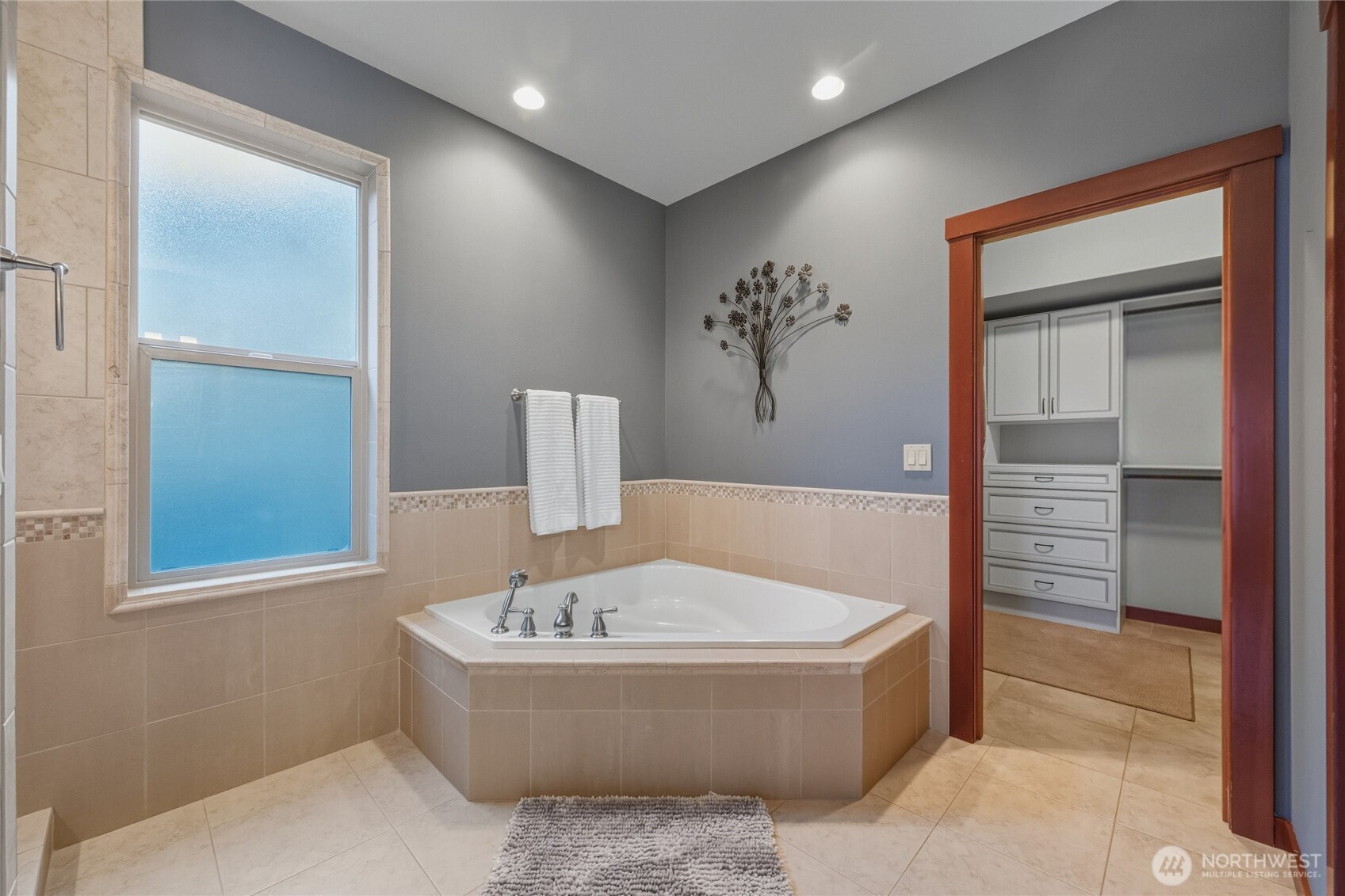 8424 Double Ditch Road Lynden, WA 98264 - Photo 19 of 39 a bathroom with a tub and shower