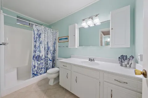 $174,900 | 1561 Northeast 12th Terrace, Unit C14, Jensen Beach, FL 34957