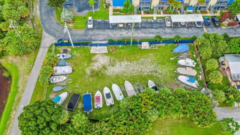 $174,900 | 1561 Northeast 12th Terrace, Unit C14, Jensen Beach, FL 34957