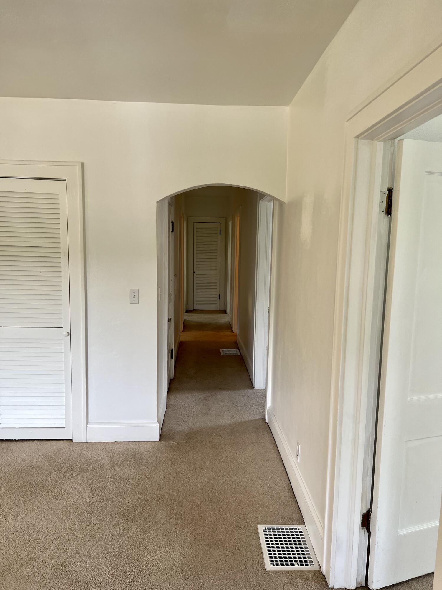 2420 Sharon Road Northeast Roanoke, VA 24012 - Photo 6 of 22 6FB5E8E6-7876-4932-A168-431F8440B84B