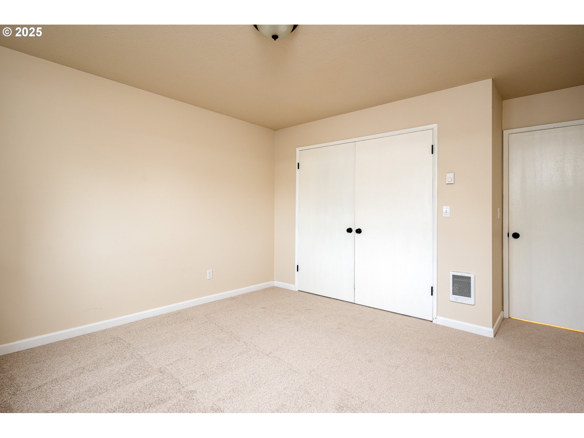 10090 Southwest Beaverton Hillsdale Highway, Unit 16 Beaverton, OR 97005 - Photo 29 of 39 a view of empty room