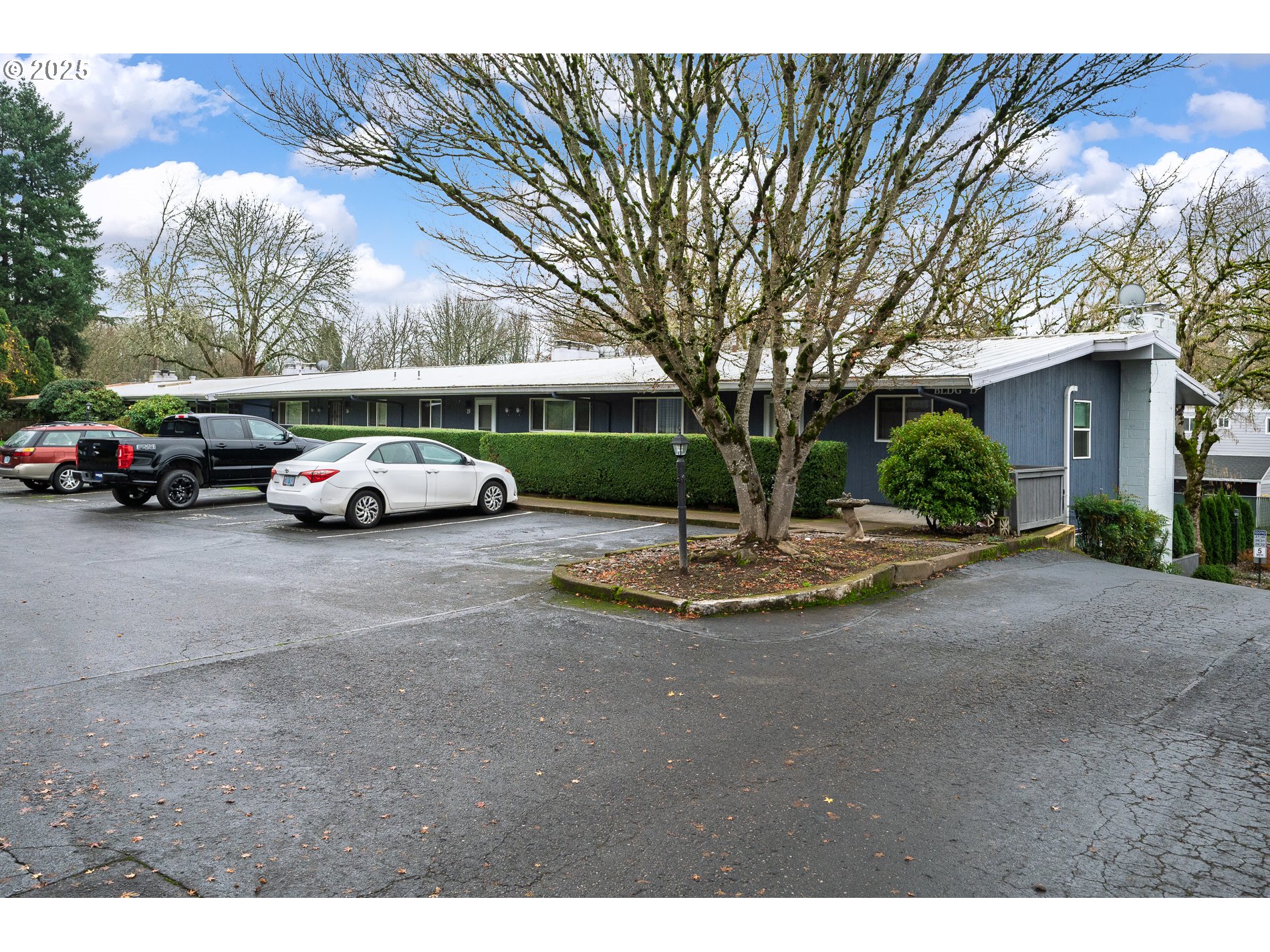 10090 Southwest Beaverton Hillsdale Highway, Unit 16 Beaverton, OR 97005 - Photo 32 of 39 a view of street with parked cars