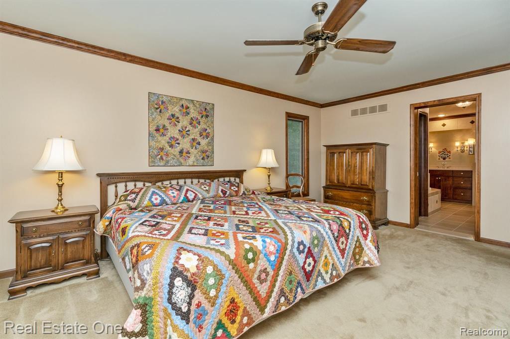 3449 Summit Ridge Drive Rochester Hills, MI 48306 - Photo 25 of 44