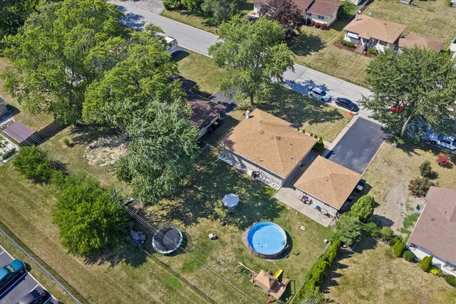 $207,999 | 2307 177th Street, Lansing, IL 60438