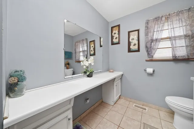 $207,999 | 2307 177th Street, Lansing, IL 60438