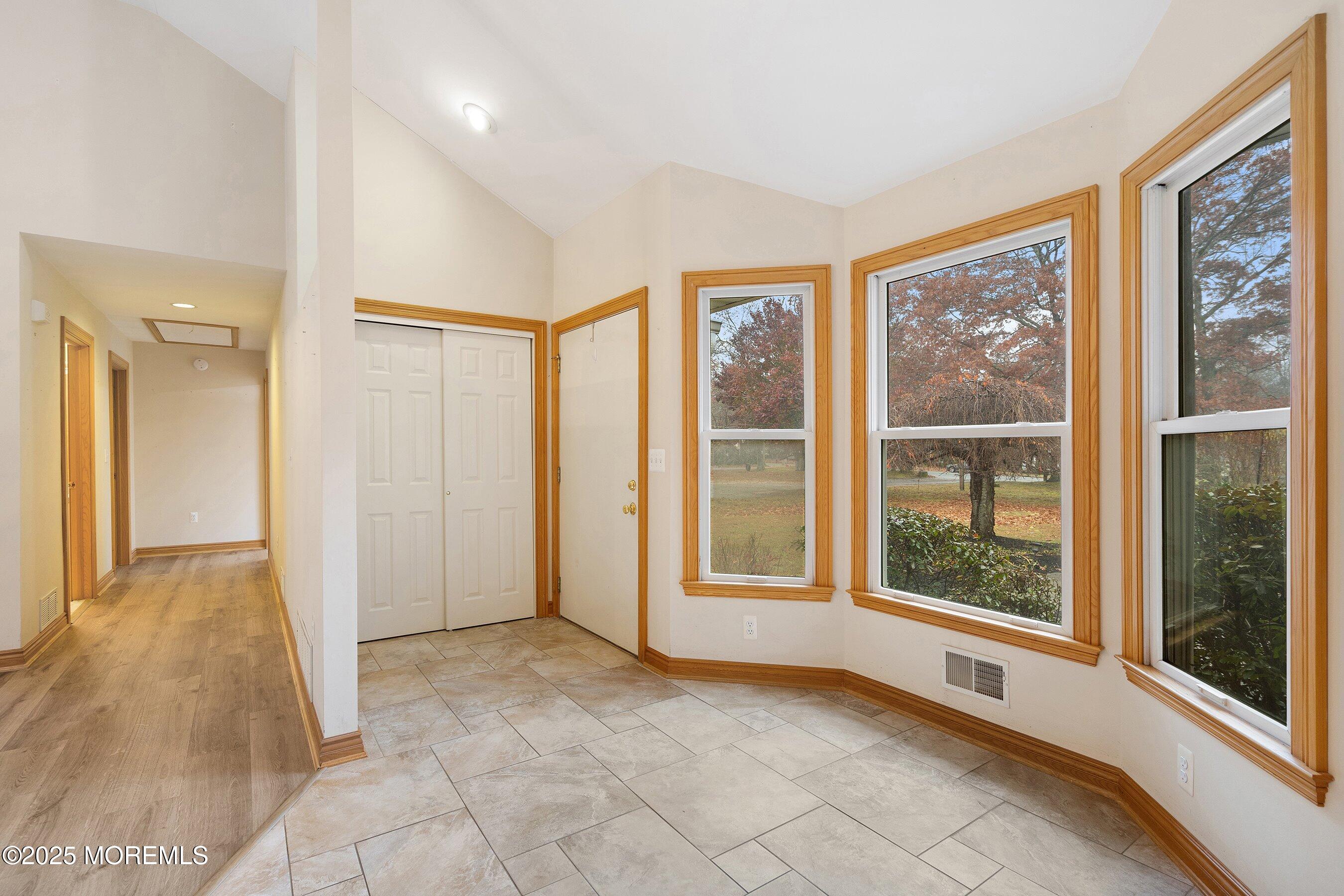 901 Bethel Church Road Jackson, NJ 08527 - Photo 17 of 46 09-Foyer 1B