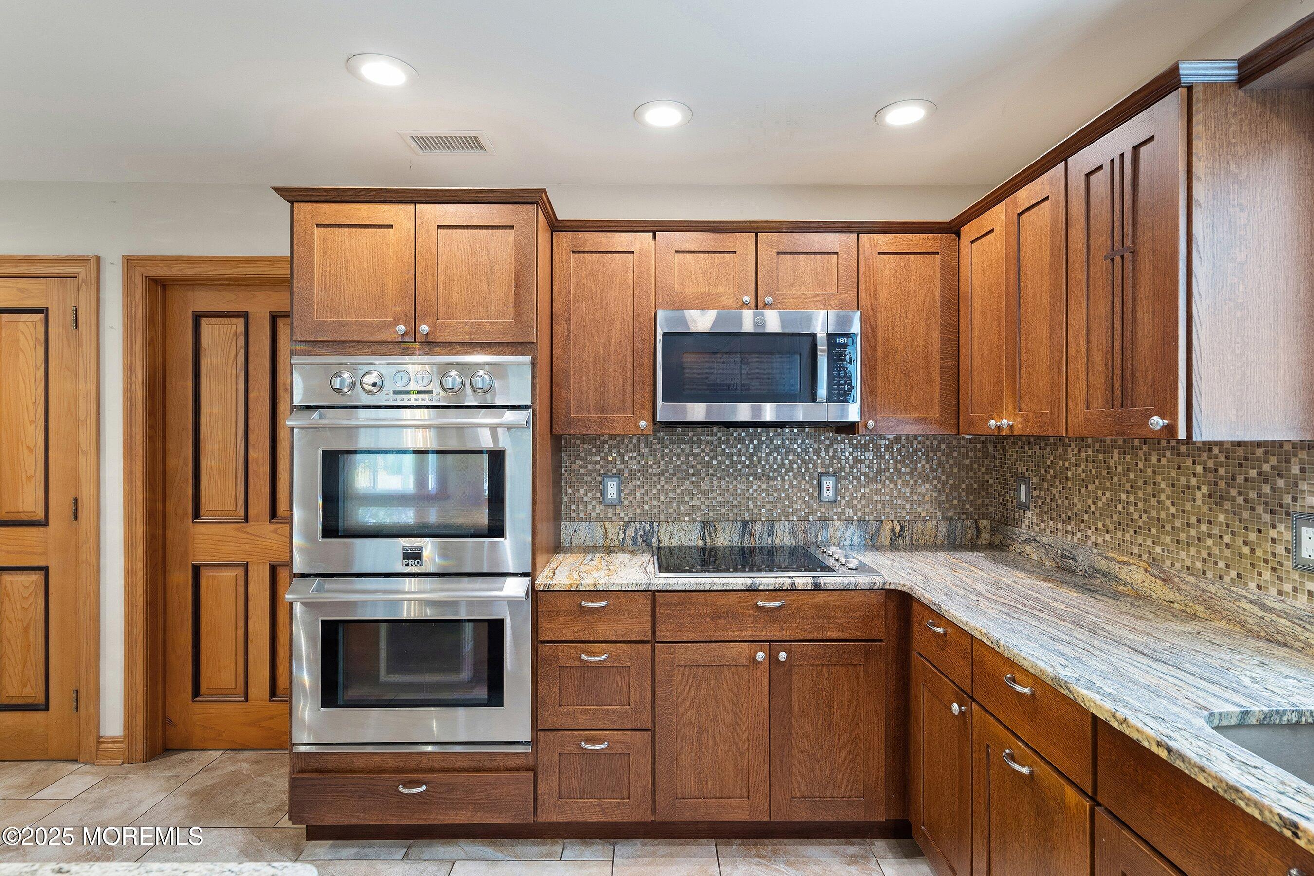 901 Bethel Church Road Jackson, NJ 08527 - Photo 31 of 46 Kitchen