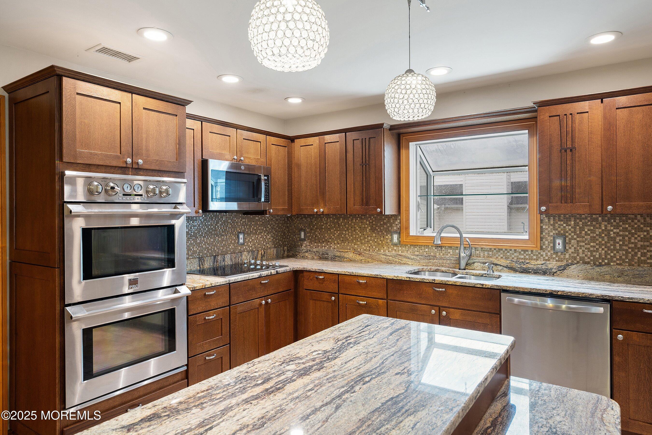 901 Bethel Church Road Jackson, NJ 08527 - Photo 4 of 46 Kitche 1G