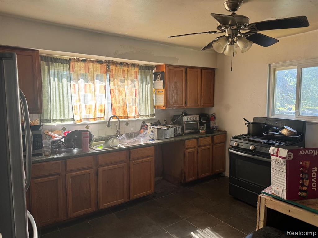 5719 Western Road Flint, MI 48506 - Photo 6 of 11