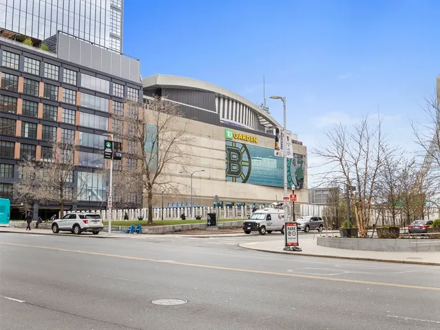 $6,000 | 234 Causeway Street, Unit 1012, Boston, MA 02114