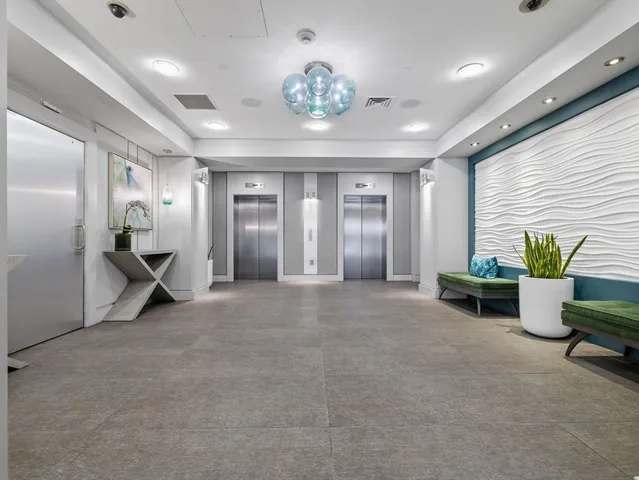 $6,000 | 234 Causeway Street, Unit 1012, Boston, MA 02114