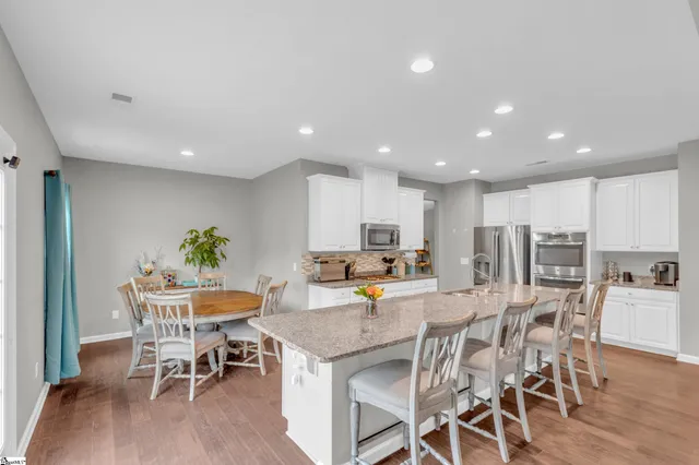 $499,900 | 34 Barlow Court, Simpsonville, SC 29681