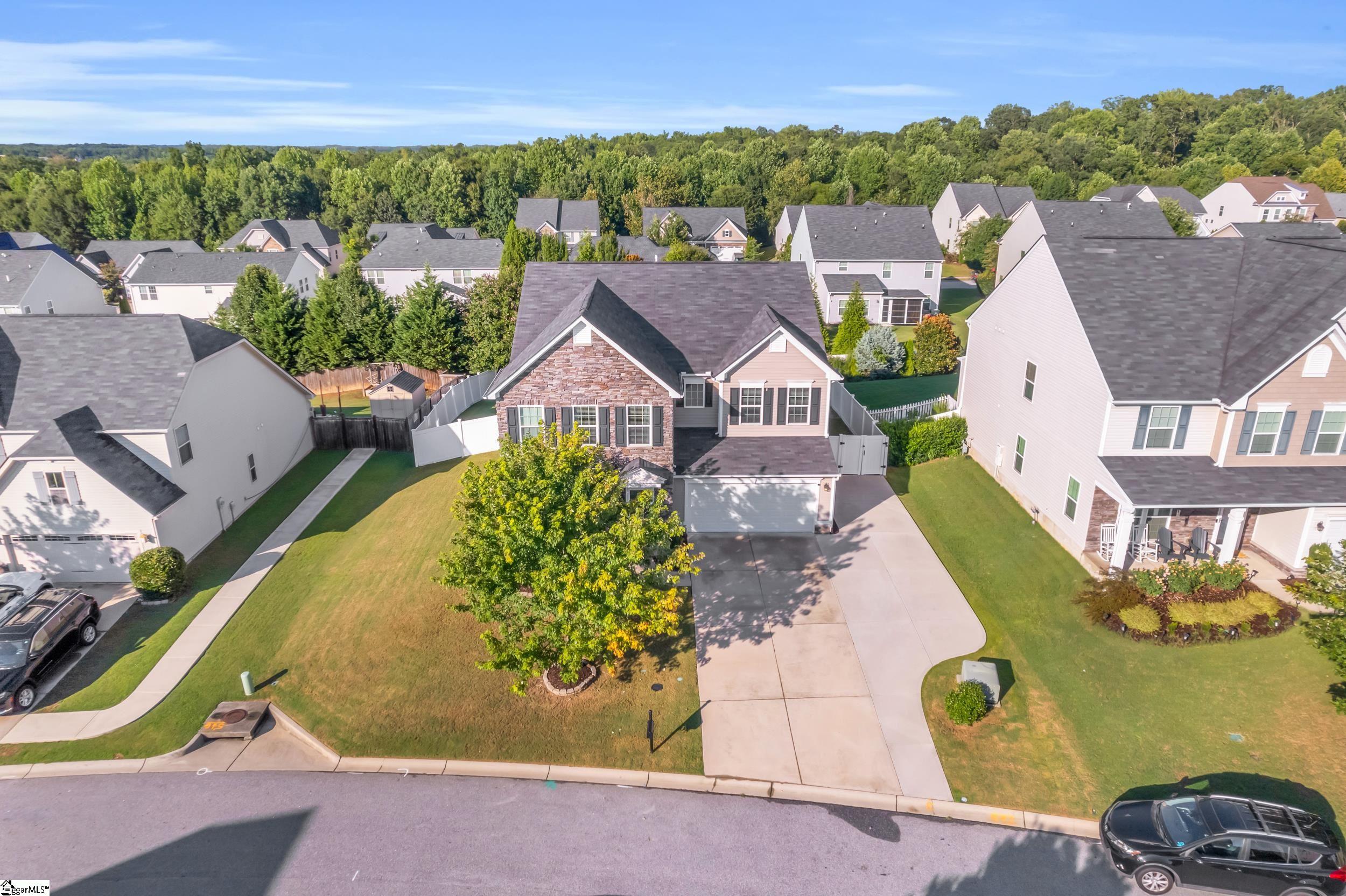 34 Barlow Court Simpsonville, SC 29681 - Photo 2 of 37