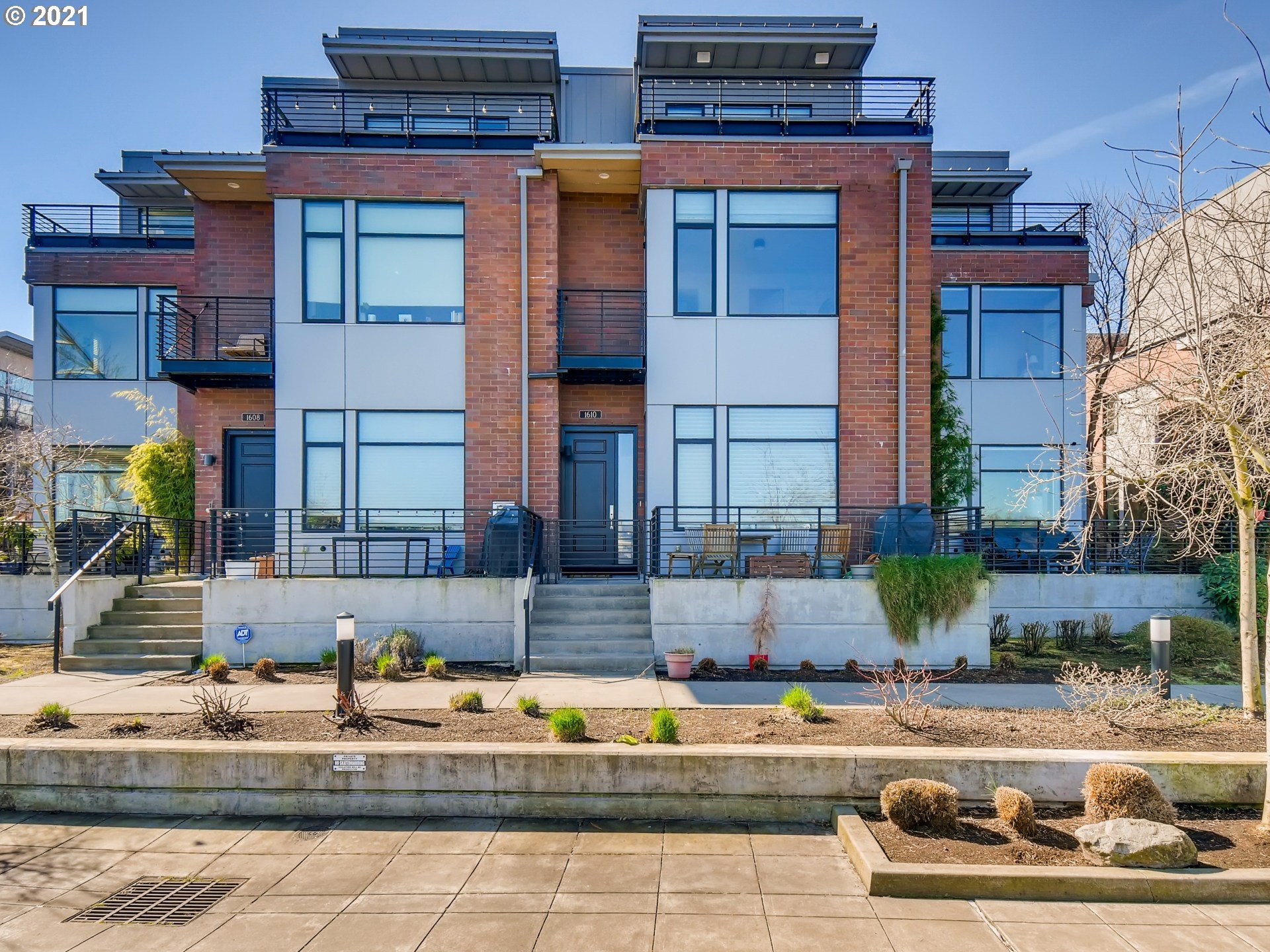 1608 Northwest Riverscape Street Portland, OR 97209 - Photo 1 of 26 Gallery Image 1