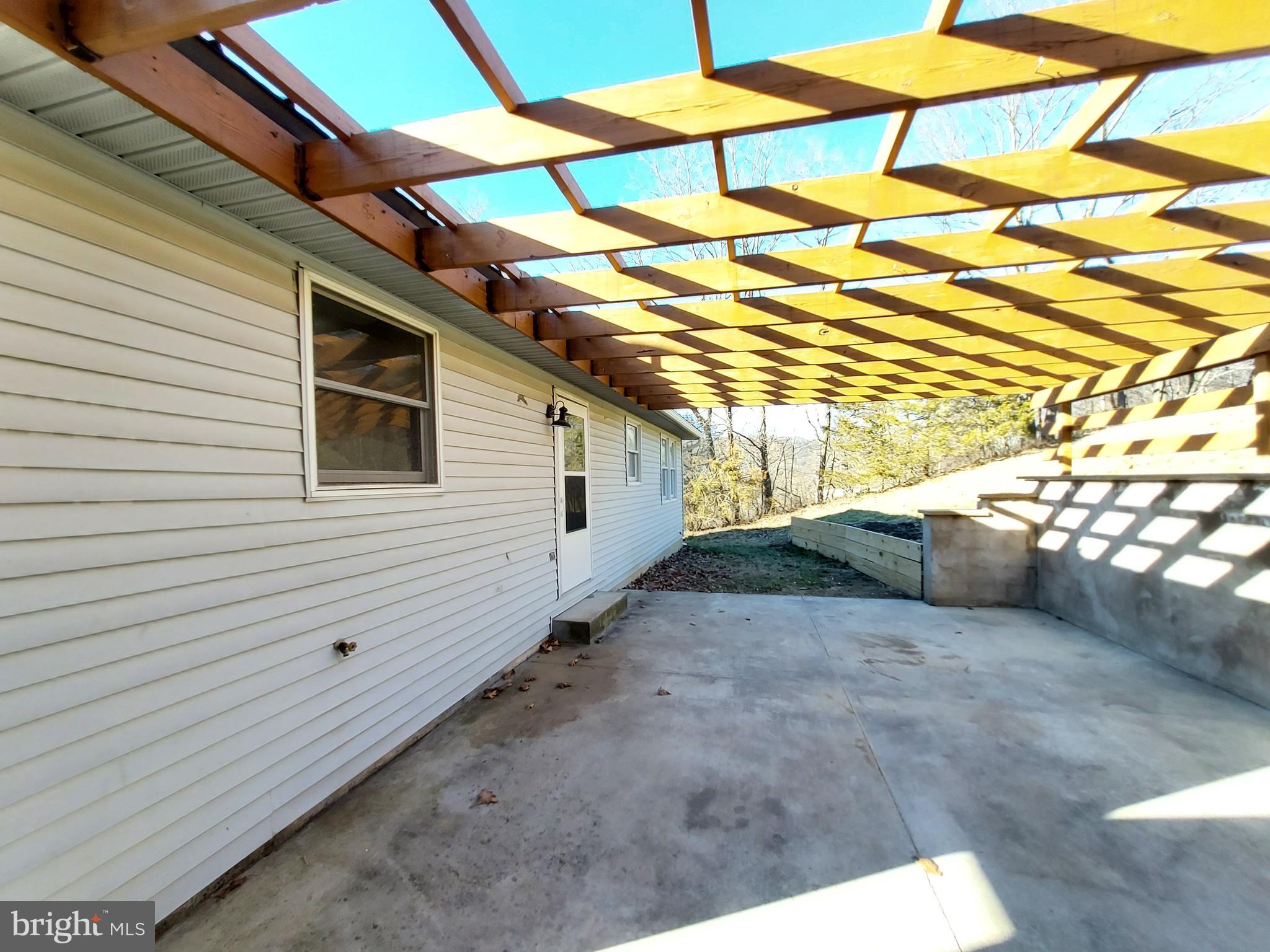995 Bingaman Road Orrtanna, PA 17353 - Photo 35 of 37 Back Patio