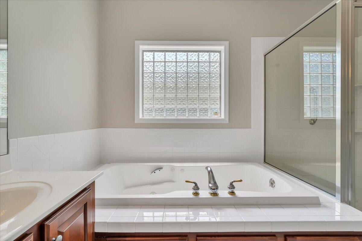 2512 Oak Ridge Lane Salem, VA 24153 - Photo 31 of 49 33-MIB03122