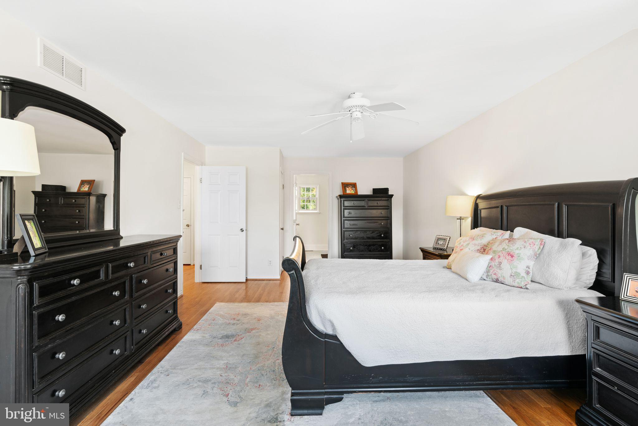 320 Warwick Road Haddonfield, NJ 08033 - Photo 21 of 41 a bedroom with a bed and a television