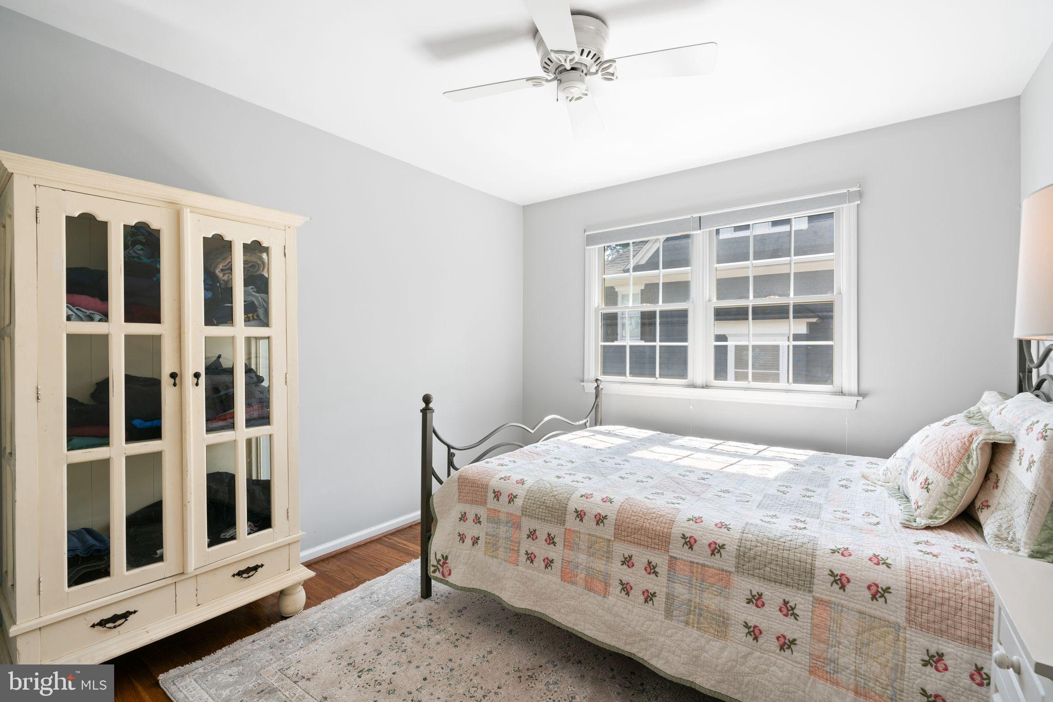 320 Warwick Road Haddonfield, NJ 08033 - Photo 25 of 41 a bedroom with a bed that has a bed in it