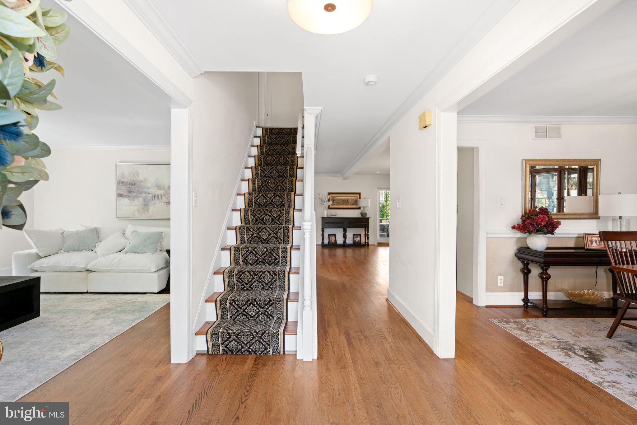 320 Warwick Road Haddonfield, NJ 08033 - Photo 4 of 41 a living room with furniture and wooden floor