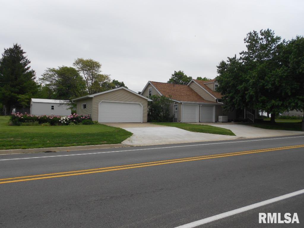 105 Main Street Roanoke, IL 61561 - Photo 2 of 46