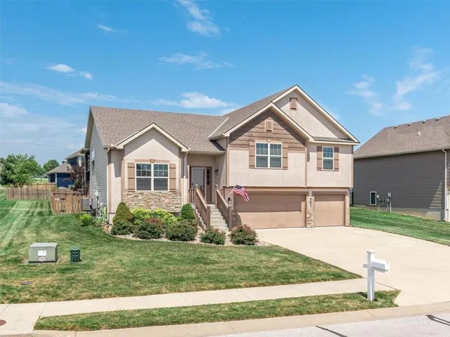 $473,000 | 17120 Northwest 133rd Street, Platte City, MO 64079