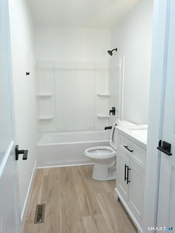 $1,575 | 365 Broad Street, Unit 2E, New Britain, CT 06053