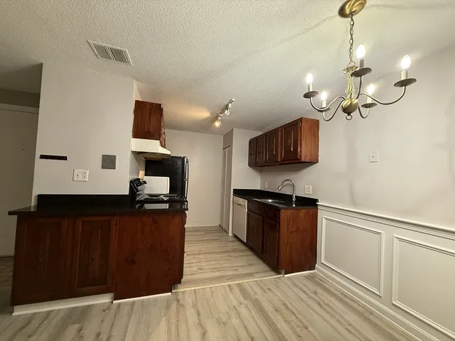 $1,975 | 34 Walden Drive, Unit 3, Natick, MA 01760